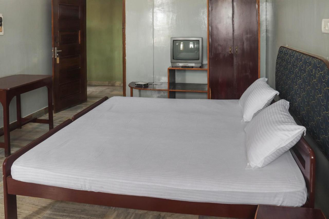 Spot On 49477 Hotel Galaxy Dimāpur Εξωτερικό φωτογραφία