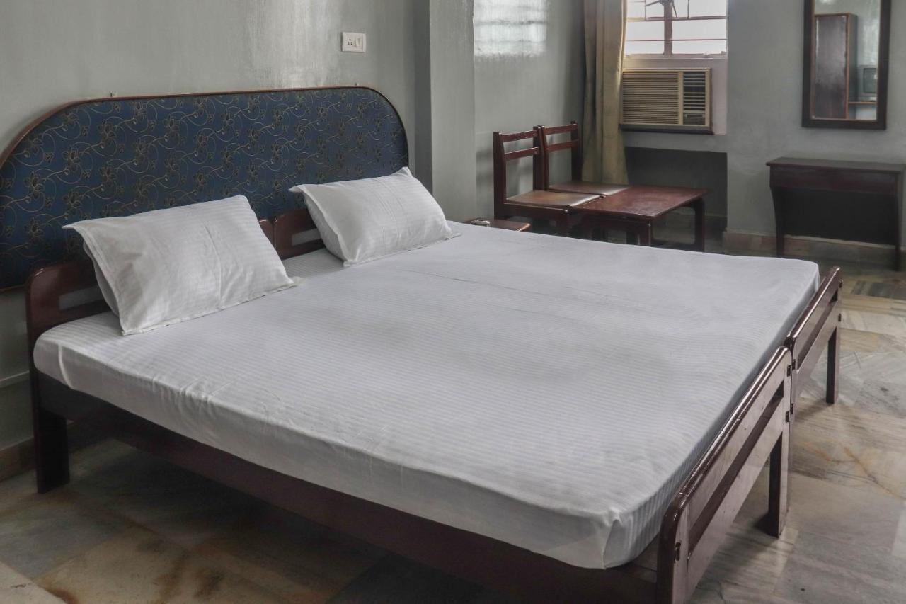 Spot On 49477 Hotel Galaxy Dimāpur Εξωτερικό φωτογραφία